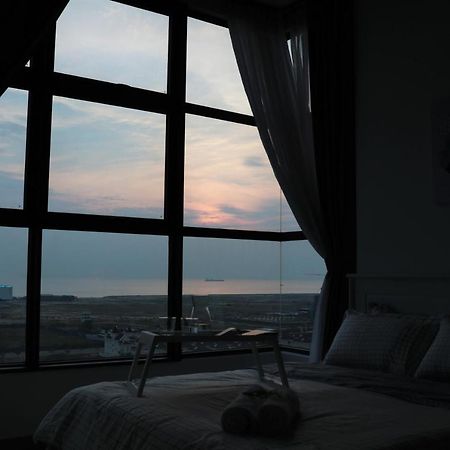 99sqm 2 bedroom, 2 private bathroom Apartament in Centrul orasului Malacca Exterior foto